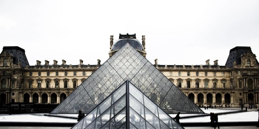 Paris Immigration Services thumb 2